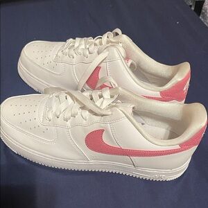 Nike Women's White and Pink Sneakers